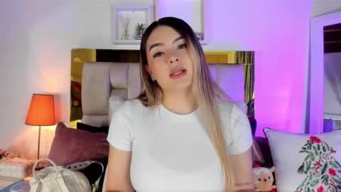 Isabella online show from December 18, 12:21 pm