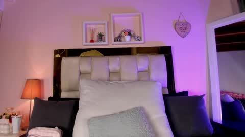 Isabella online show from April 22, 12:02 pm