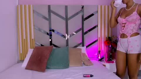 EMILY online show from July 14, 2:05 am