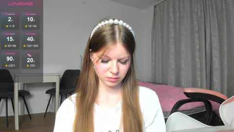 Snapshot of _eva_queen chatting on December 5, 7:06 pm Eva online show from December 5, 7:06 pm