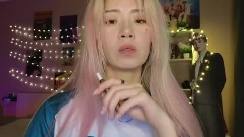 EveEva online show from April 12, 1:52 am