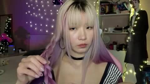 EveEva online show from February 9, 3:53 am