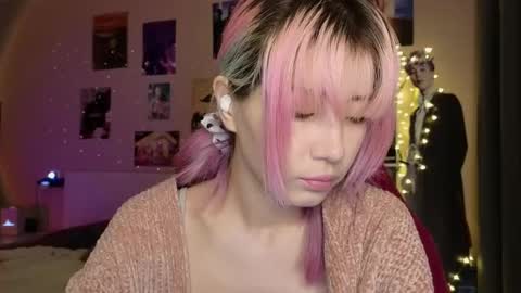 EveEva online show from March 14, 4:24 am