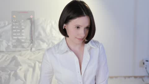 Snapshot of _female_essence_ chatting on January 29, 10:22 pm Essie online show from January 29, 10:22 pm