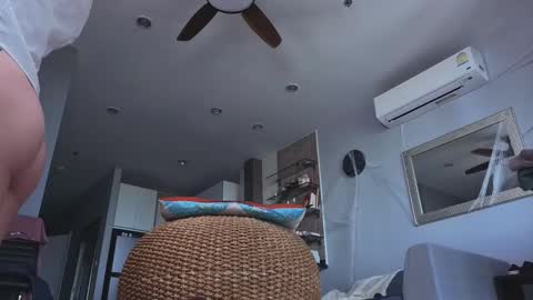 Lola 3  online show from January 10, 3:33 am