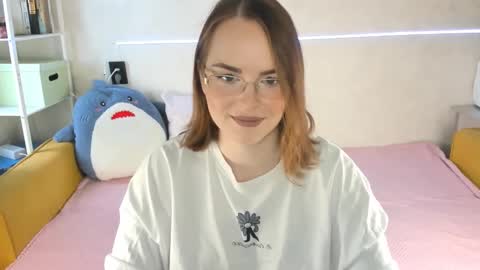 Snapshot of _gingermean_ chatting on December 10, 5:39 am GingerMean online show from December 10, 5:39 am