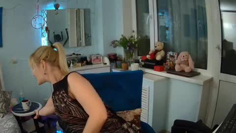 Snapshot of _glamorous_ chatting on March 11, 4:18 pm _glamorous_ online show from March 11, 4:18 pm