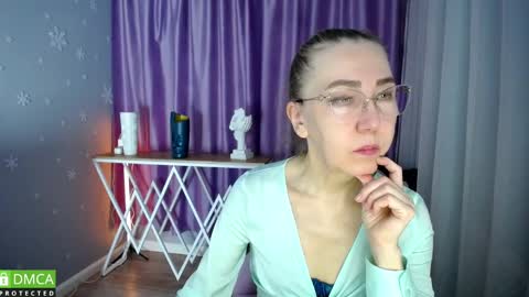 Snapshot of _greybunny_ chatting on January 29, 7:57 am _greybunny_ online show from January 29, 7:57 am