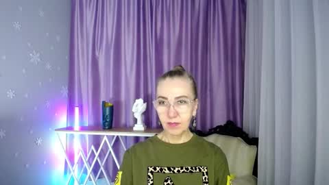 Snapshot of _greybunny_ chatting on September 9, 8:14 am _greybunny_ online show from September 9, 8:14 am