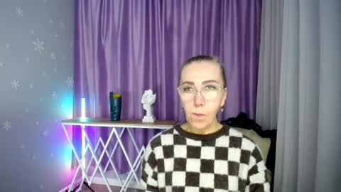 Snapshot of _greybunny_ chatting on September 14, 11:19 am _greybunny_ online show from September 14, 11:19 am