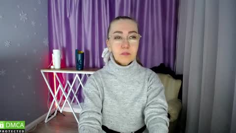 Snapshot of _greybunny_ chatting on January 17, 7:41 am _greybunny_ online show from January 17, 7:41 am