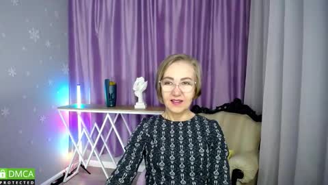 Snapshot of _greybunny_ chatting on October 14, 12:30 pm _greybunny_ online show from October 14, 12:30 pm