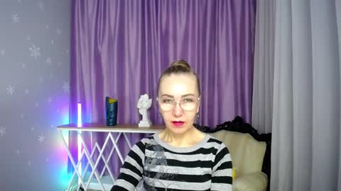 Snapshot of _greybunny_ chatting on September 11, 9:20 am _greybunny_ online show from September 11, 9:20 am