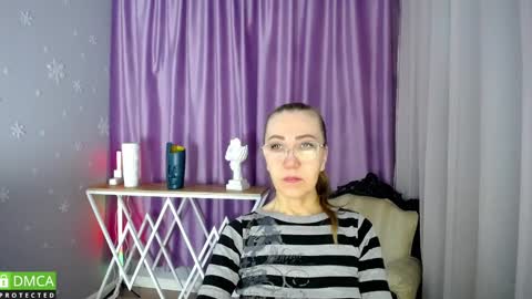Snapshot of _greybunny_ chatting on February 24, 3:42 am _greybunny_ online show from February 24, 3:42 am