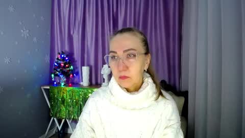 Snapshot of _greybunny_ chatting on January 3, 10:20 am _greybunny_ online show from January 3, 10:20 am