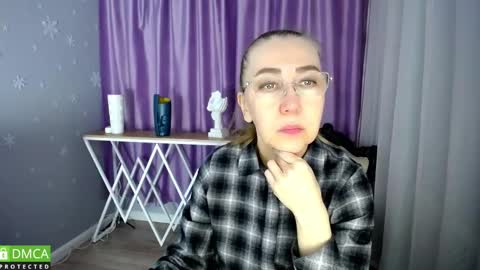 Snapshot of _greybunny_ chatting on January 27, 7:56 am _greybunny_ online show from January 27, 7:56 am