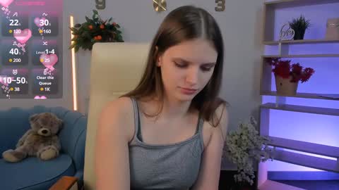 _janet_winston online show from December 6, 7:21 am