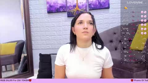 Snapshot of _jireh33_ chatting on February 17, 7:33 pm online show from February 17, 7:33 pm