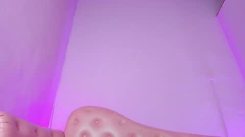 Snapshot of _julisweet_ chatting on October 1, 12:21 pm _julisweet_ online show from October 1, 12:21 pm