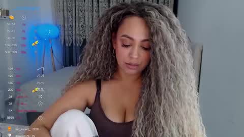 _just_a_queen_3 online show from November 5, 4:56 pm