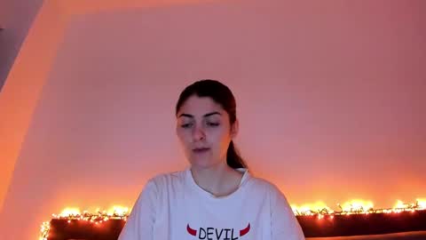 Snapshot of _just_a_simple_girl chatting on January 24, 11:59 am _just_a_simple_girl online show from January 24, 11:59 am