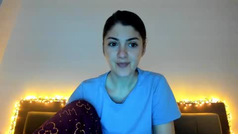 Snapshot of _just_a_simple_girl chatting on February 26, 9:12 am _just_a_simple_girl online show from February 26, 9:12 am