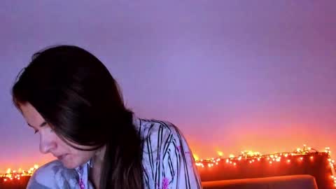 Snapshot of _just_a_simple_girl chatting on October 15, 5:59 pm _just_a_simple_girl online show from October 15, 5:59 pm