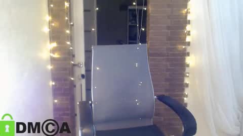 Snapshot of _karolina chatting on October 9, 7:18 pm karolina online show from October 9, 7:18 pm