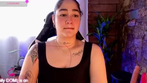 Snapshot of _kat_1 chatting on September 21, 7:12 pm online show from September 21, 7:12 pm