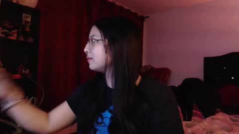Snapshot of _kat_sweet chatting on December 28, 7:11 am Cata online show from December 28, 7:11 am