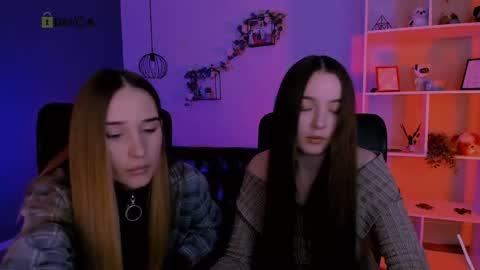 _kellykitten_ online show from April 20, 9:01 am