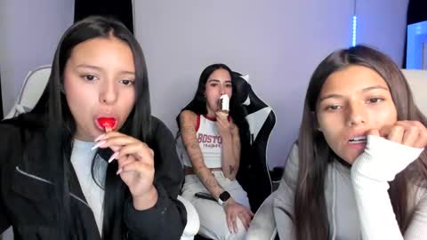 Snapshot of _khloe_sweet chatting on February 16, 11:16 pm khloe sweet online show from February 16, 11:16 pm