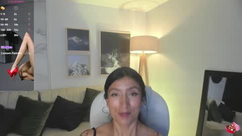 Snapshot of _kiramoon__ chatting on December 8, 8:15 pm Kiraaaa 0 online show from December 8, 8:15 pm