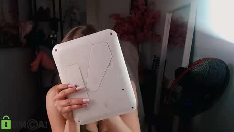 Snapshot of _kittyboo chatting on February 16, 4:42 pm Aleksa online show from February 16, 4:42 pm