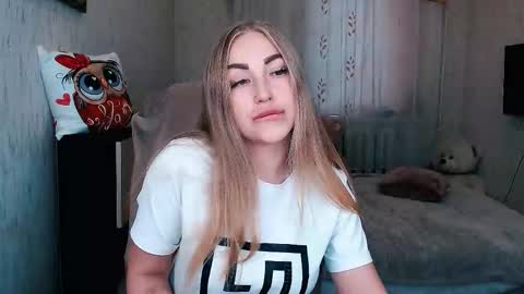 Snapshot of _kittyboo chatting on September 23, 11:30 am Aleksa online show from September 23, 11:30 am
