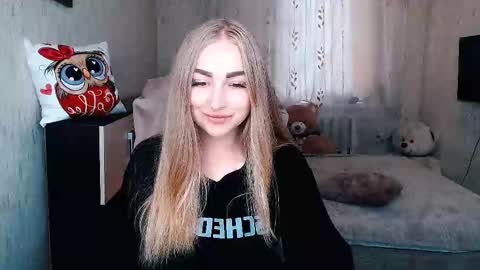 Snapshot of _kittyboo chatting on September 20, 8:56 am Aleksa online show from September 20, 8:56 am