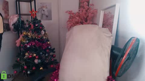 Snapshot of _kittyboo chatting on January 10, 10:28 am Aleksa online show from January 10, 10:28 am