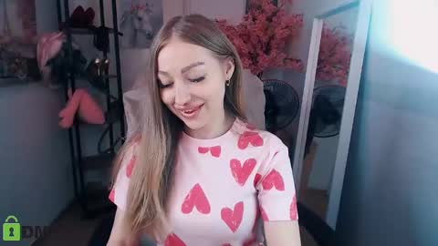 Snapshot of _kittyboo chatting on February 19, 8:44 am Aleksa online show from February 19, 8:44 am