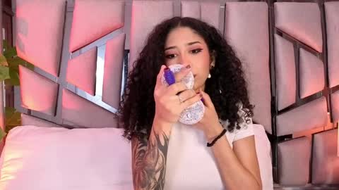 Lanna  online show from April 9, 11:37 am