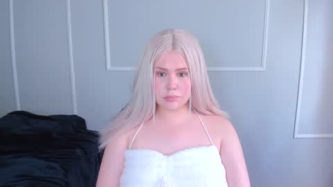 Snapshot of _leana_oo chatting on October 24, 7:32 pm leana online show from October 24, 7:32 pm