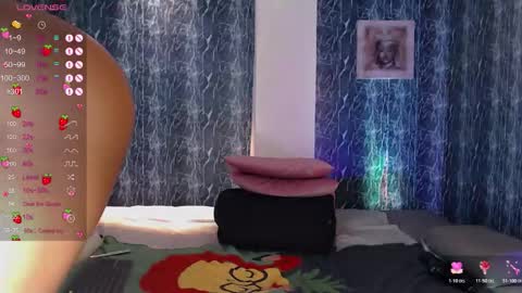 Snapshot of _lilithrose chatting on October 17, 8:56 pm Ask me online show from October 17, 8:56 pm