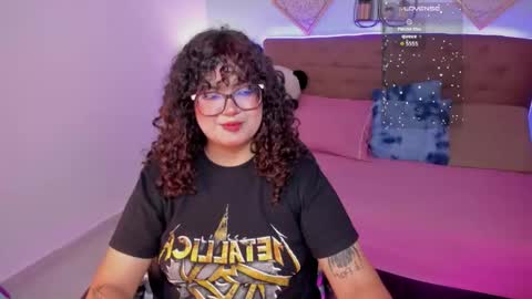 Liily online show from November 21, 8:55 pm