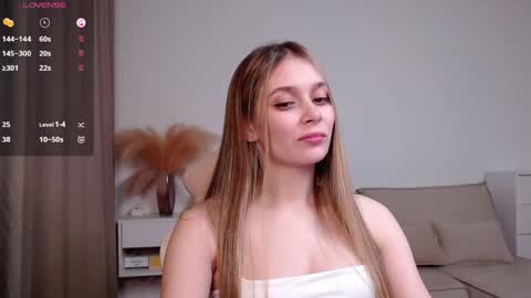 Amelia                        online show from April 21, 9:11 pm