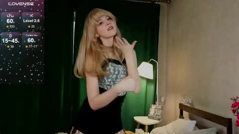 _lucystars online show from March 22, 11:49 am