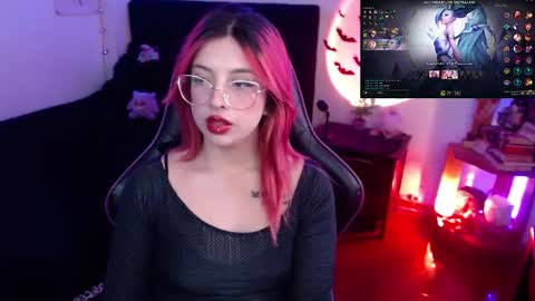 Queen.  Help me reach 100 thumbs up  online show from March 5, 8:12 pm