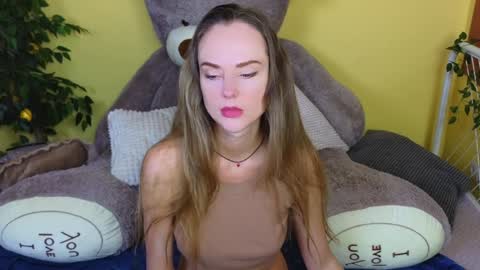Snapshot of _lullaby_ chatting on February 8, 3:00 pm Lullaby online show from February 8, 3:00 pm