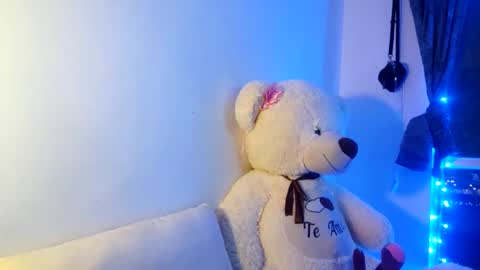 _lunaa__ online show from December 16, 12:59 am