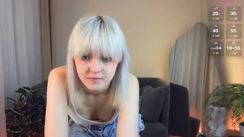 _luny_ online show from July 28, 7:17 am