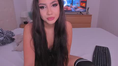 Snapshot of _lyna chatting on January 25, 11:54 pm Lynna online show from January 25, 11:54 pm
