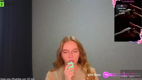 Snapshot of _lysafeta_ chatting on October 28, 5:57 am Welcome guys  Pleasure to see you all here  My name is Lysafeta and MichaelaTip menu is active Private is open  online show from October 28, 5:57 am